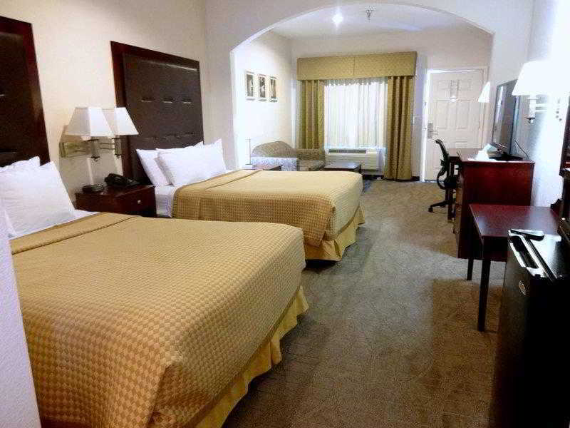 Hotel Quality & Cypress
